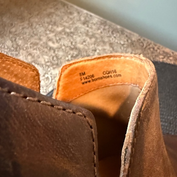 LIKE NEW — Born Chestnut Leather Ankle Booties - Picture 16 of 16